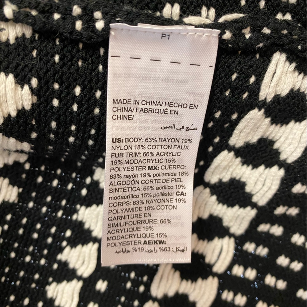 NWT Chico’s Faux Fur Collar Sweater - Picture 3 of 5